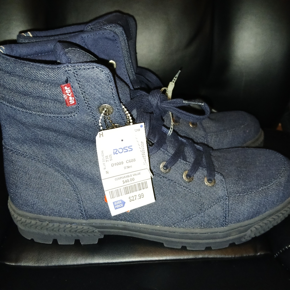 Levi's Boots - Picture 2 of 6